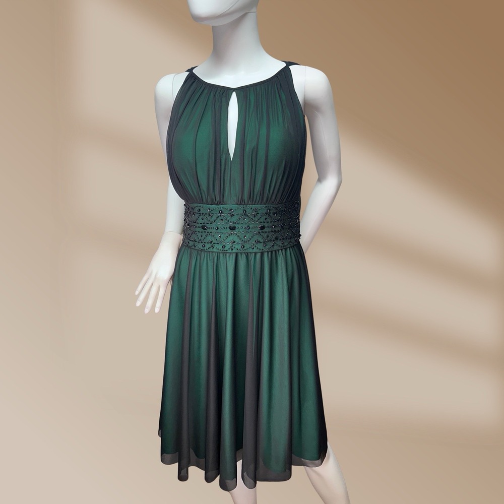 La Nouvelle Renaissance Formal Black Over Green Waist Embellished Sz 6 Dress